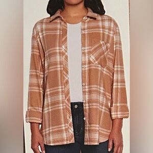 NWT SUPER STYLISH GAP Beige Plaid Shirt